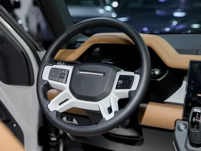 2026 لاند روفر ديفيندر اس اي