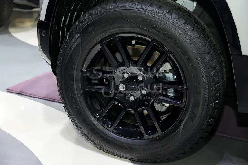 2026 لاند روفر ديفيندر اس اي