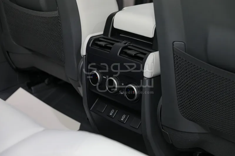 2026 لاند روفر ديفيندر اس اي