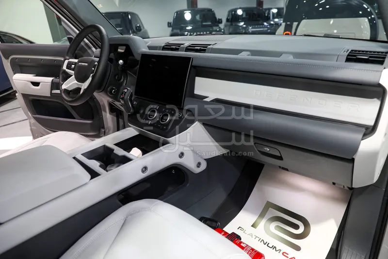 2026 لاند روفر ديفيندر اس اي