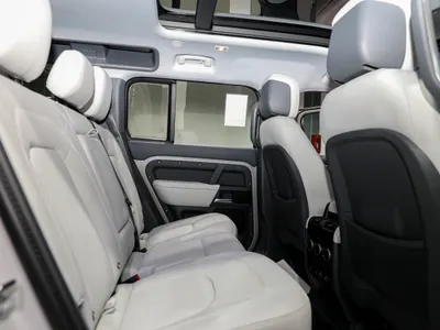 2026 لاند روفر ديفيندر اس اي