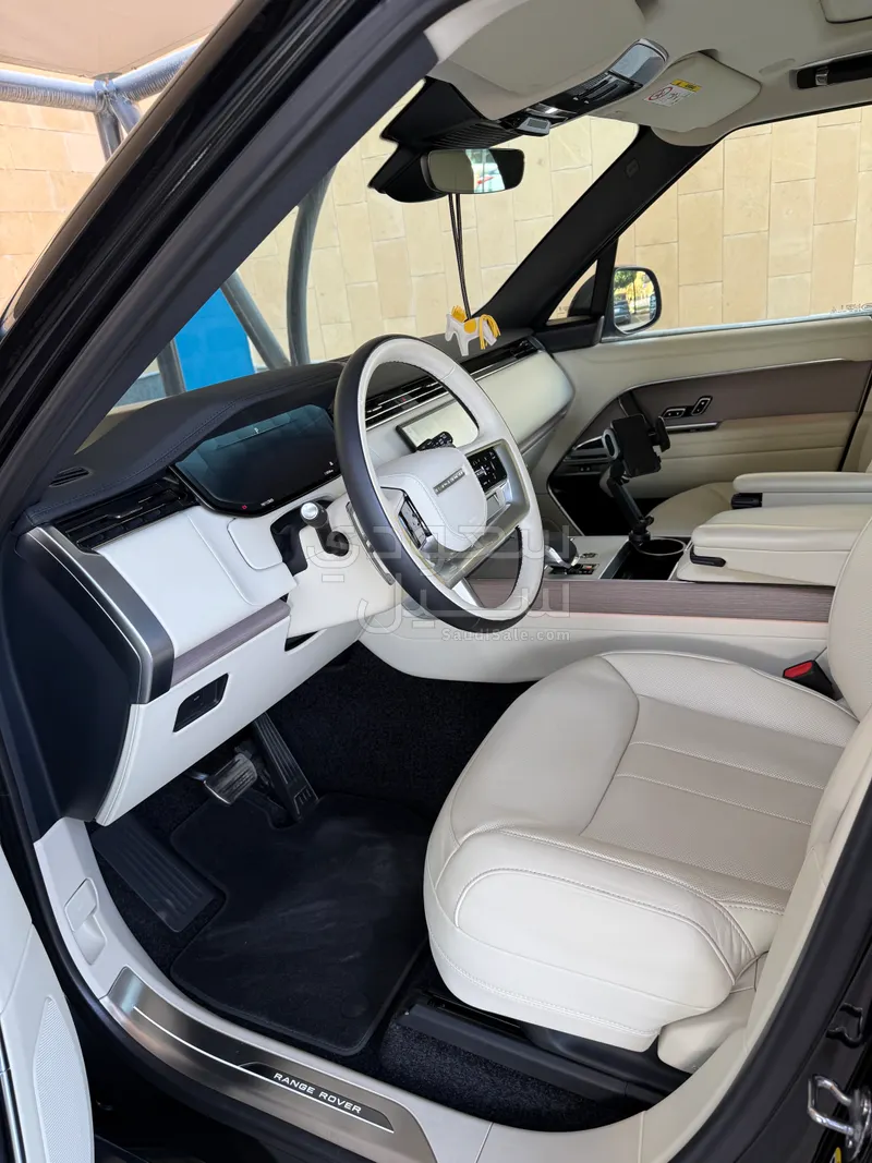 2025 لاند روفر رينج روفر اتش اس اي