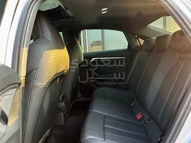 2023 اودي اي 3 30 تي اف اس اي