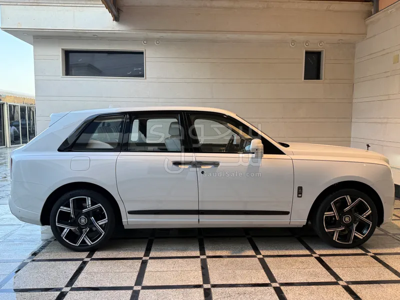 2025 Rolls-Royce Cullinan Black Badge