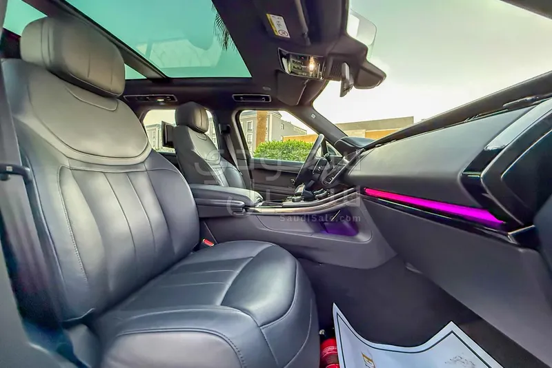 2023 لاند روفر رينج روفر سبورت اوتوبيوجرافي