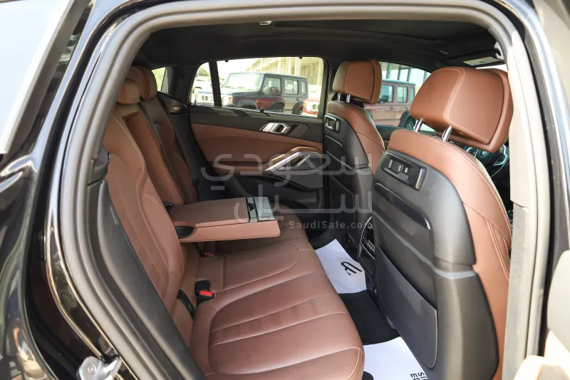 2020 بي ام دبليو الفئة اكس 6 إم 50 أي