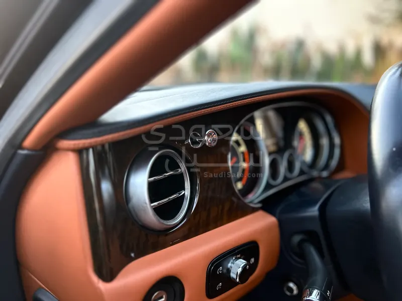 2015 بنتلي كونتيننتل فلاينج سبير