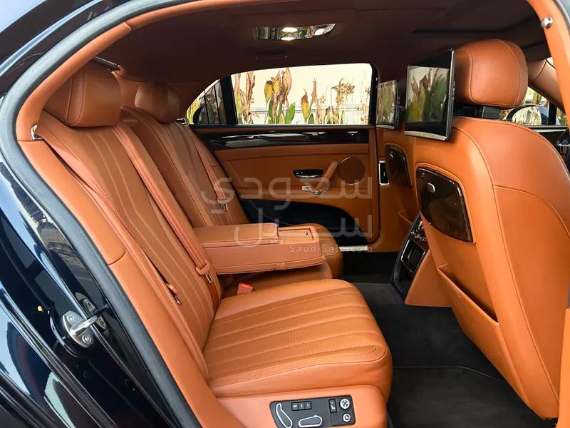 2015 بنتلي كونتيننتل فلاينج سبير