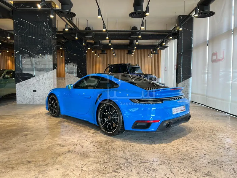 2023 بورش 911 كاريرا اس