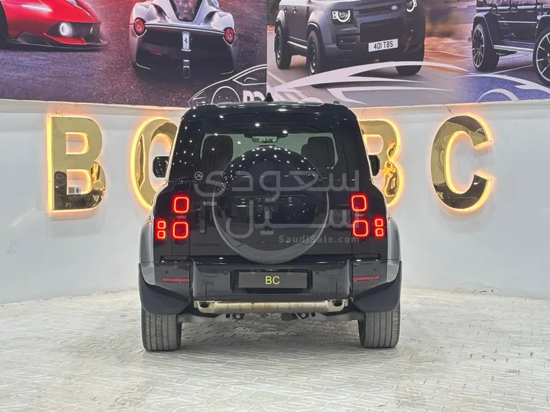 2024 لاند روفر ديفيندر اتش اس اي