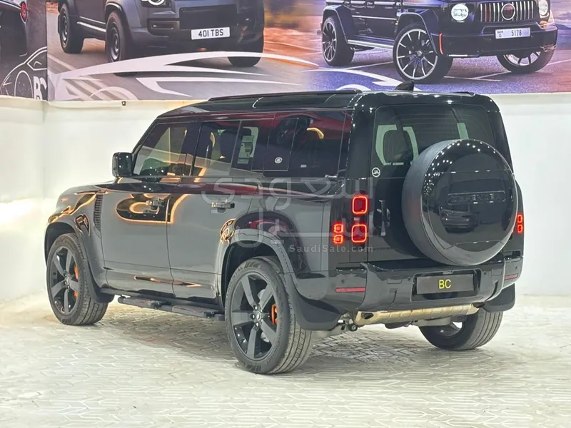 2024 لاند روفر ديفيندر اتش اس اي