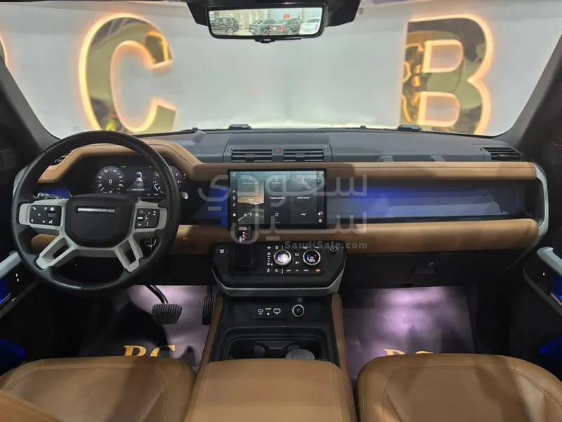 2024 لاند روفر ديفيندر اتش اس اي