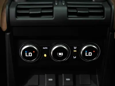 2024 لاند روفر ديفيندر اتش اس اي