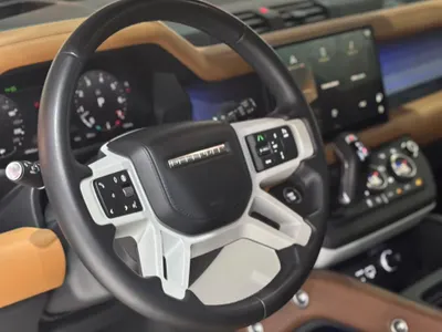 2024 لاند روفر ديفيندر اتش اس اي