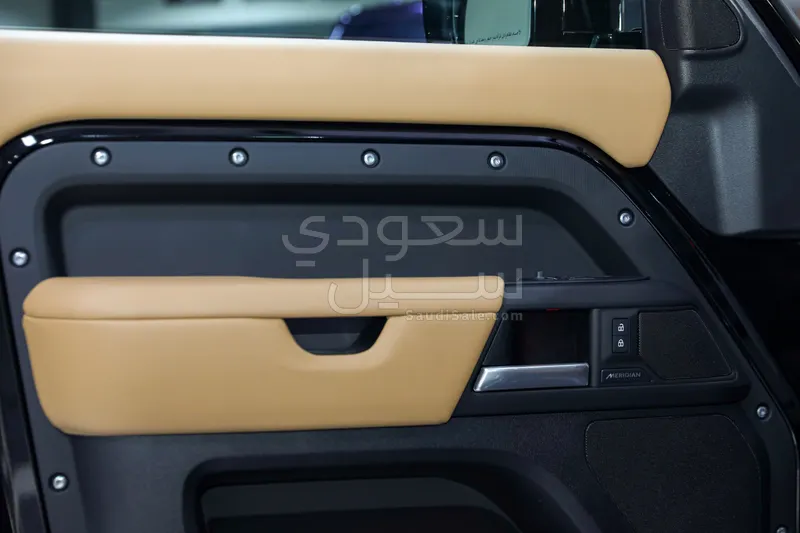 2026 لاند روفر ديفيندر اس اي