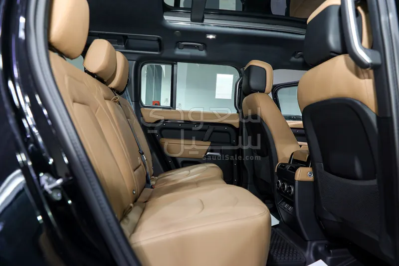 2026 لاند روفر ديفيندر اس اي