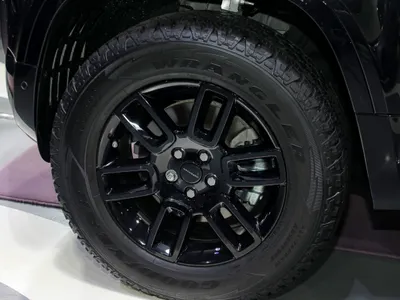 2026 لاند روفر ديفيندر اس اي