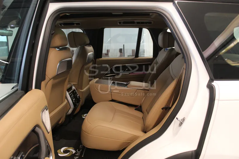 2025 لاند روفر رينج روفر اوتوبيوغرافي