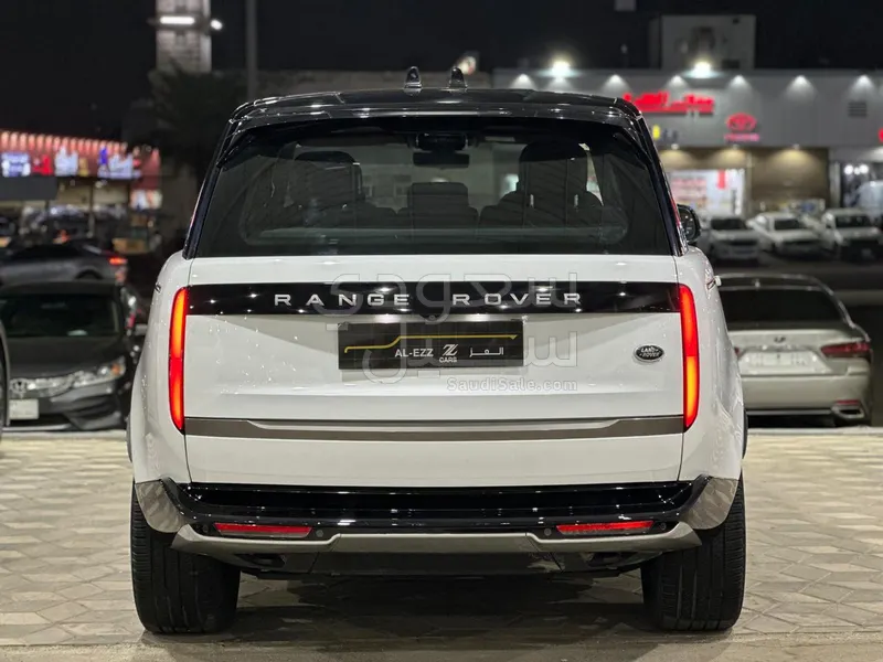 2023 لاند روفر رينج روفر اتش اس اي