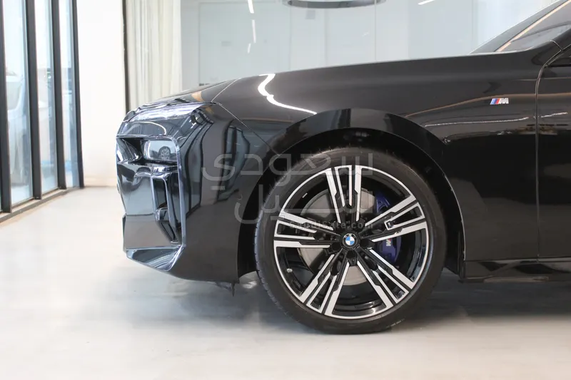 2025 بي ام دبليو الفئة السابعة 735أي