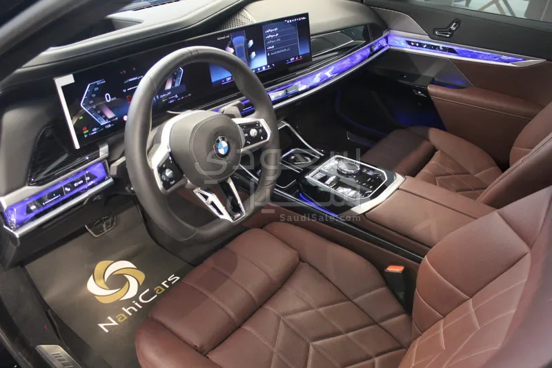 2025 بي ام دبليو الفئة السابعة 735أي