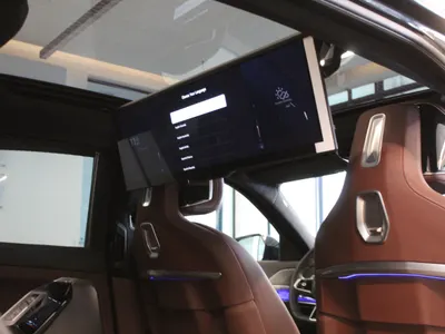 2025 بي ام دبليو الفئة السابعة 735أي