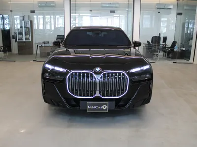 2025 بي ام دبليو الفئة السابعة 735أي