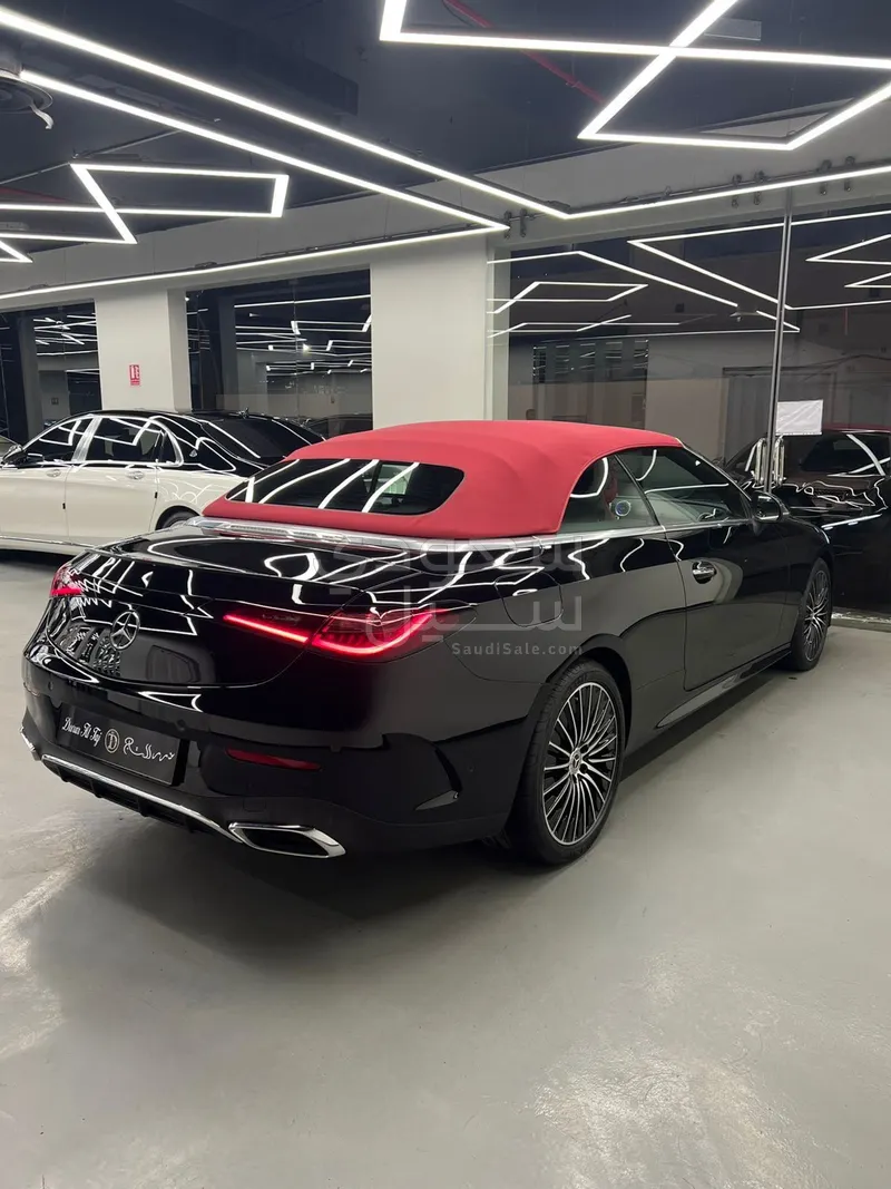 2024 مرسيدس - بنز سي إل إي 200