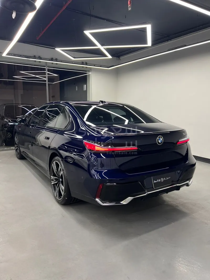 2023 بي ام دبليو الفئة السابعة 740أي
