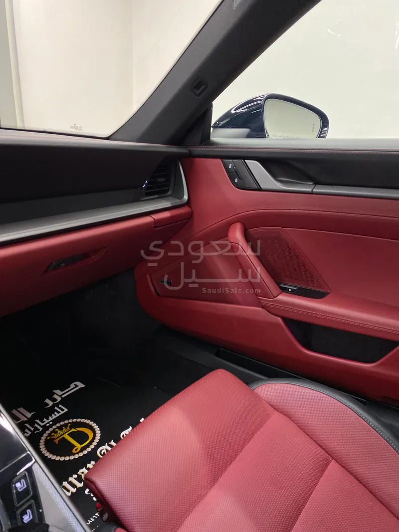 2025 بورش 911 كاريرا