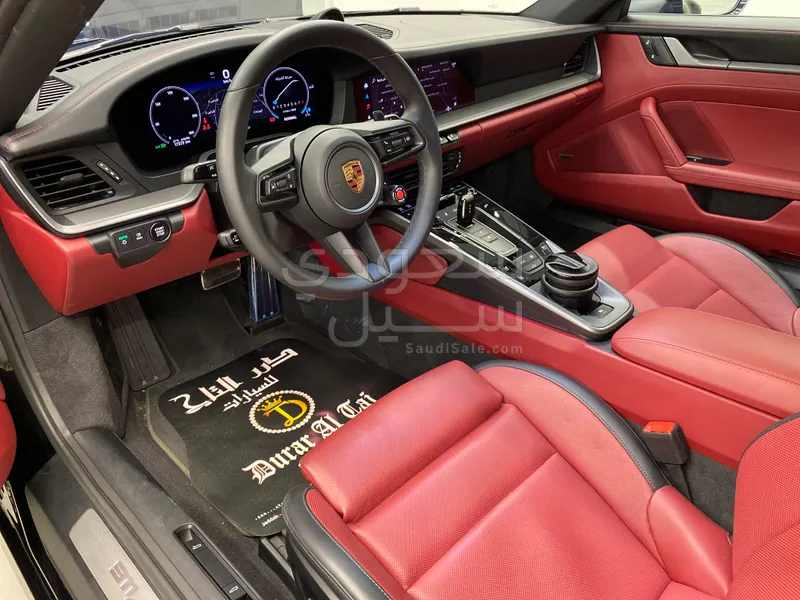 2025 بورش 911 كاريرا