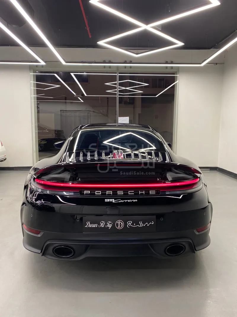 2025 بورش 911 كاريرا
