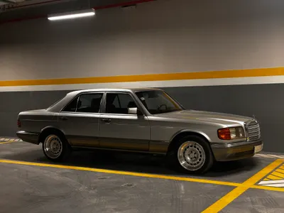 1989 مرسيدس - بنز إس إي 300