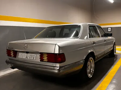 1989 مرسيدس - بنز إس إي 300