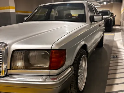 1989 مرسيدس - بنز إس إي 300