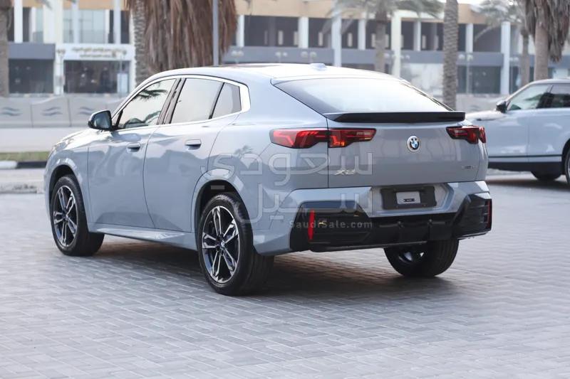 2026 بي ام دبليو الفئة اكس 2