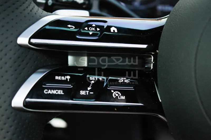 2025 مرسيدس - بنز جي إل سي 300