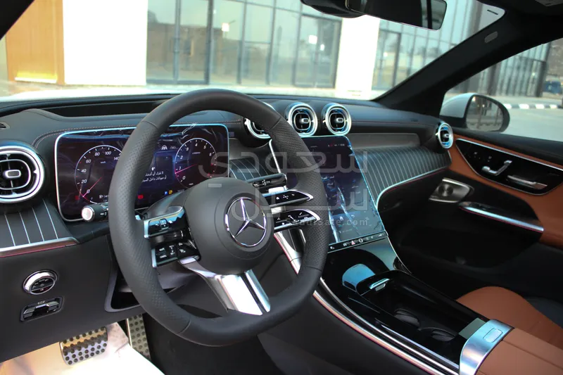 2025 مرسيدس - بنز جي إل سي 300