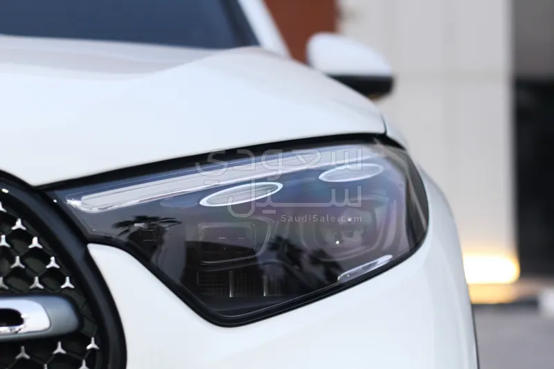 2025 مرسيدس - بنز جي إل سي 300