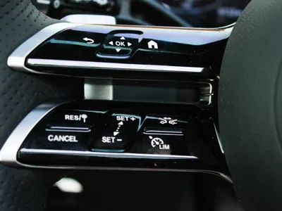 2025 مرسيدس - بنز جي إل سي 300