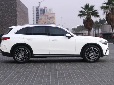 2025 مرسيدس - بنز جي إل سي 300