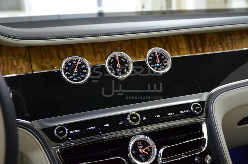 2022 بنتلي كونتيننتل فلاينج سبير دابليو 12