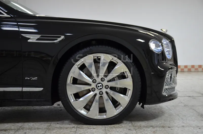 2022 بنتلي كونتيننتل فلاينج سبير دابليو 12