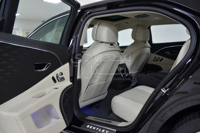 2022 بنتلي كونتيننتل فلاينج سبير دابليو 12