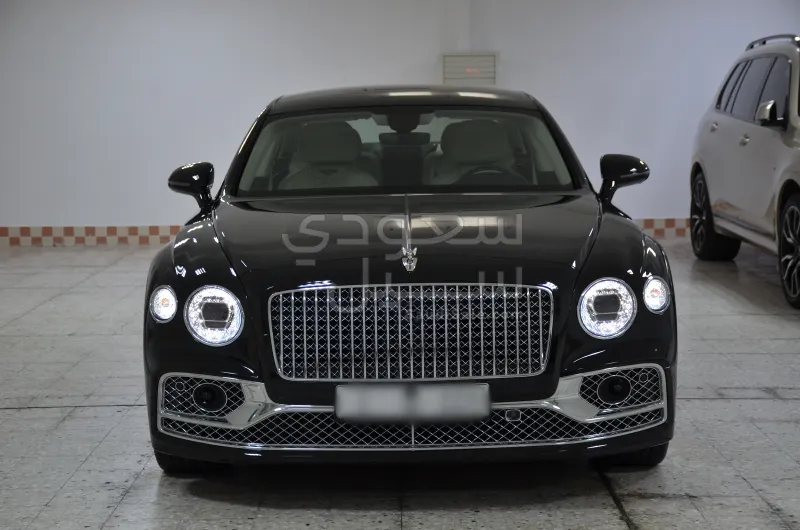 2022 بنتلي كونتيننتل فلاينج سبير دابليو 12