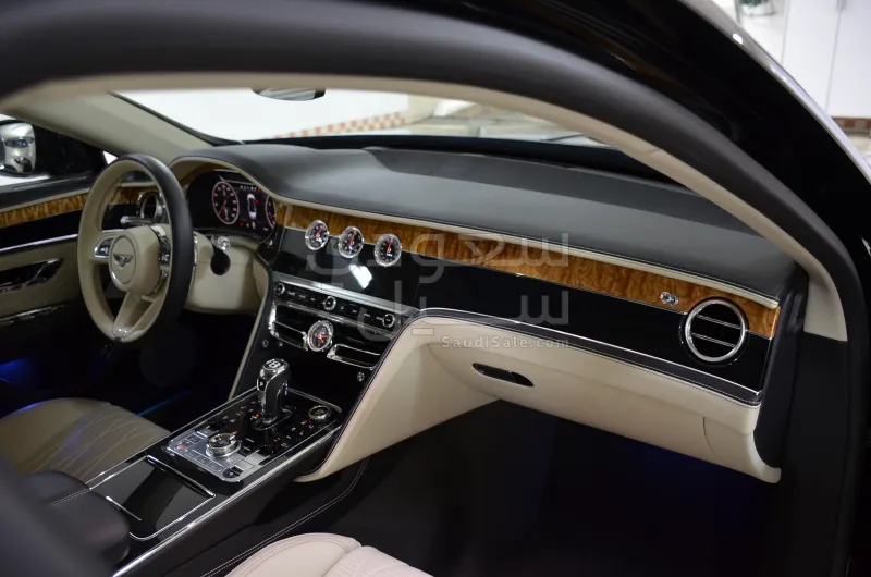 2022 بنتلي كونتيننتل فلاينج سبير دابليو 12