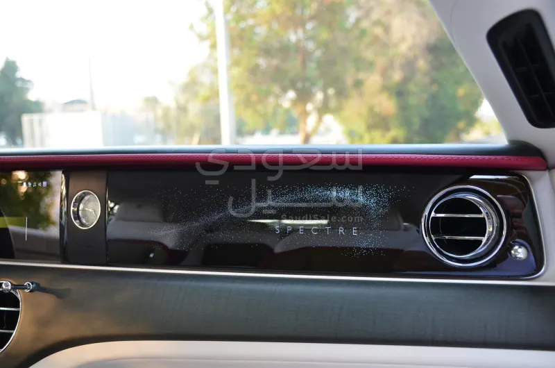 2024 رولز رويس سبيكتر