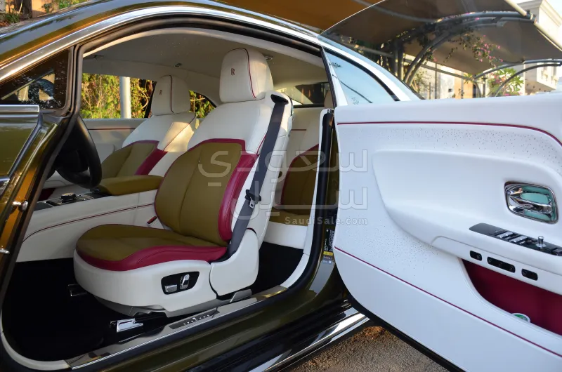 2024 رولز رويس سبيكتر