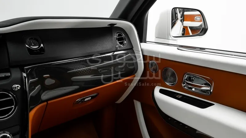 2020 رولز رويس كولينان بلاك بادج