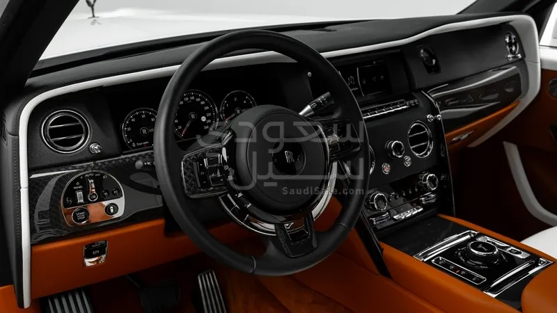 2020 رولز رويس كولينان بلاك بادج